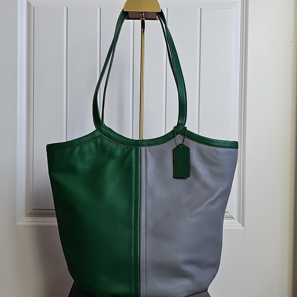 Coach 2020 Bea Tote In Colorblock Green And Gray Like New! - Picture 4 of 15